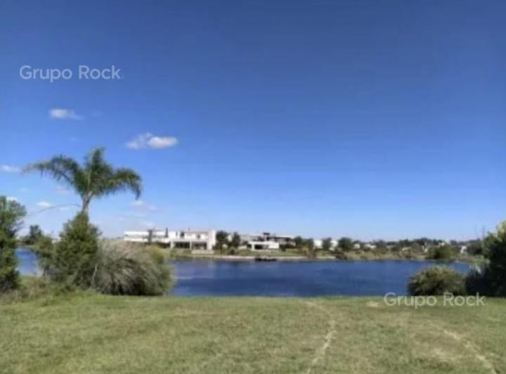 Terreno · 924m²