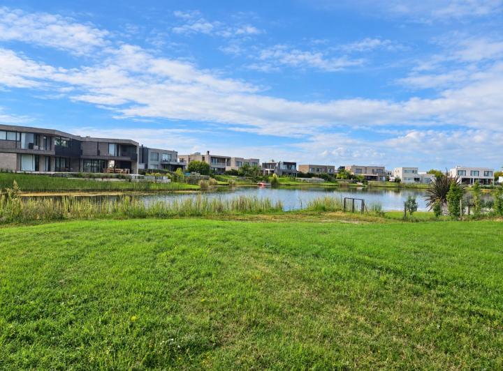 Terreno · 870m²
