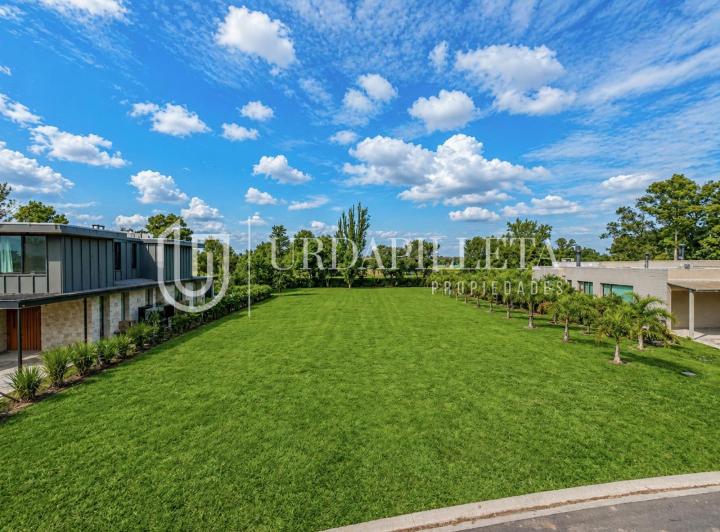 Terreno · 1086m²