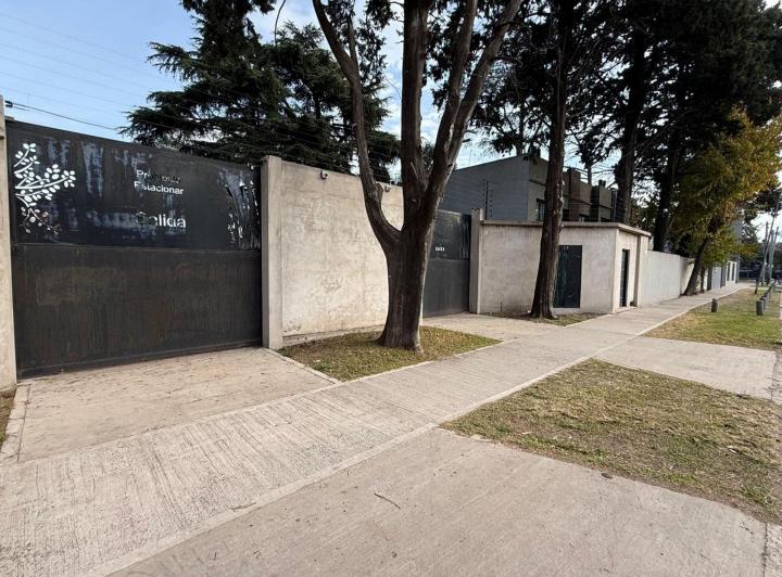 Terreno · 180m²