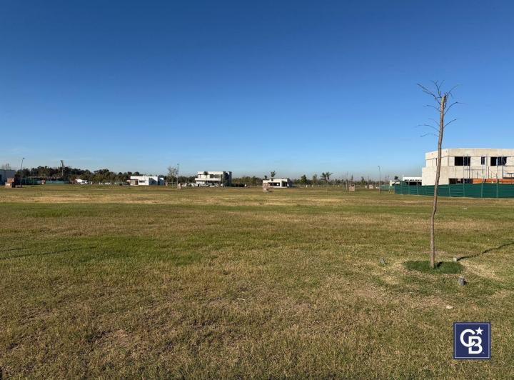 Terreno · 639m²