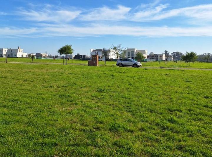 Terreno · 602m²