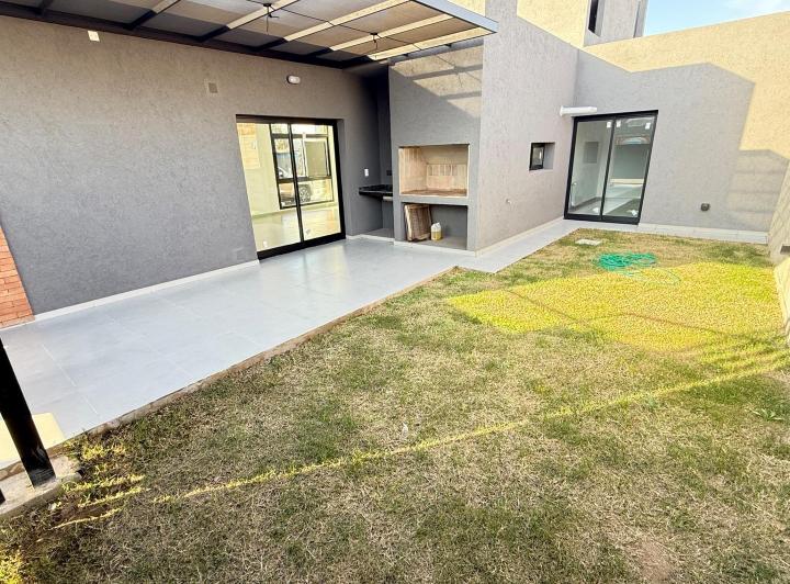 Casa · 102m² · 3 Ambientes · 1 Cochera