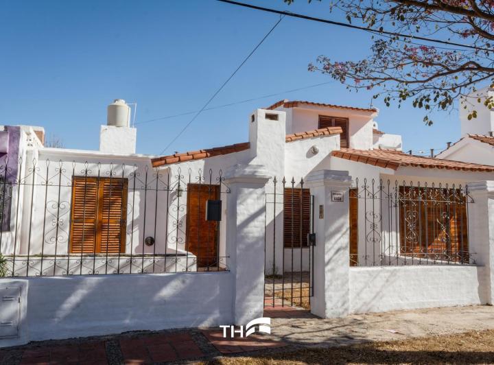 Casa · 100m² · 3 Ambientes · 2 Cocheras
