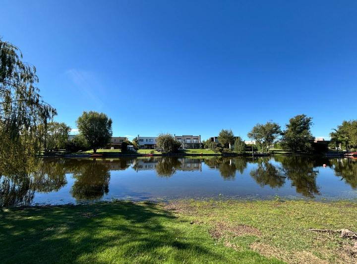 Terreno · 986m²