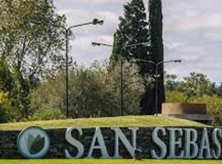 Terreno · 920m²