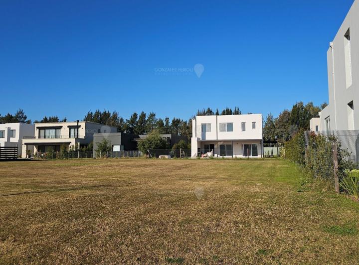 Terreno · 553m²