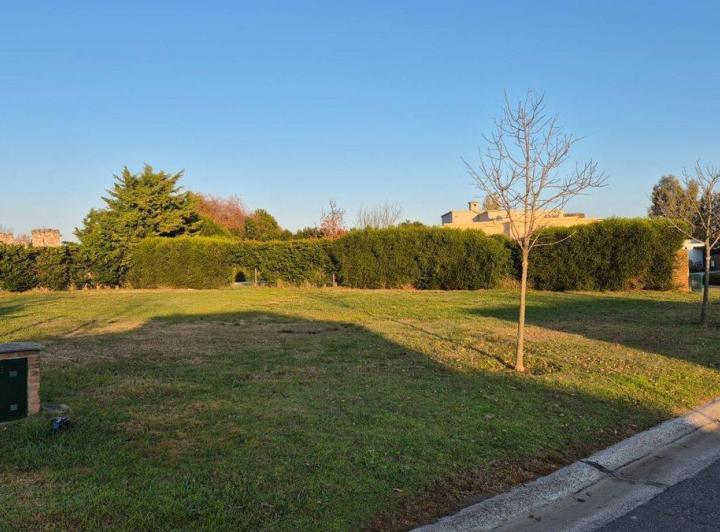 Terreno · 822m²