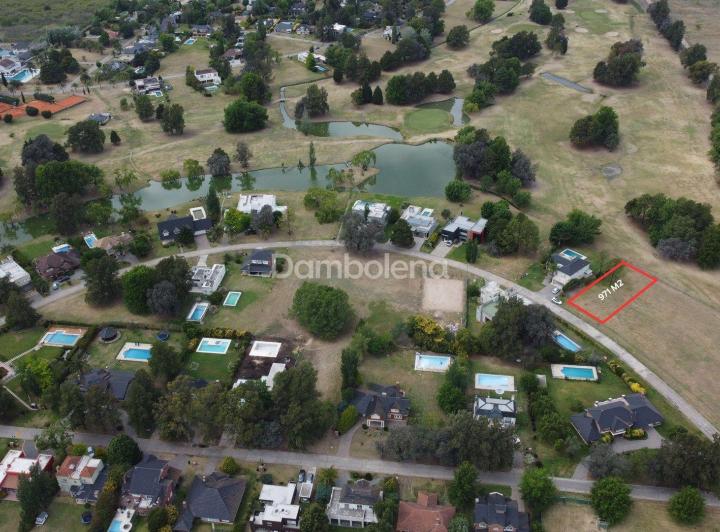 Terreno · 971m²