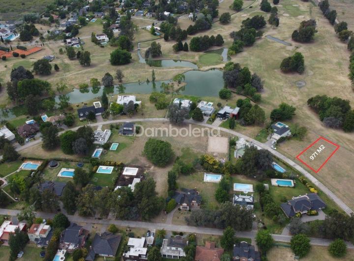 Terreno · 971m²