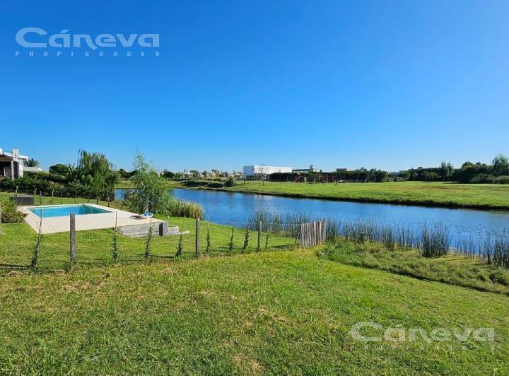 Terreno · 700m²