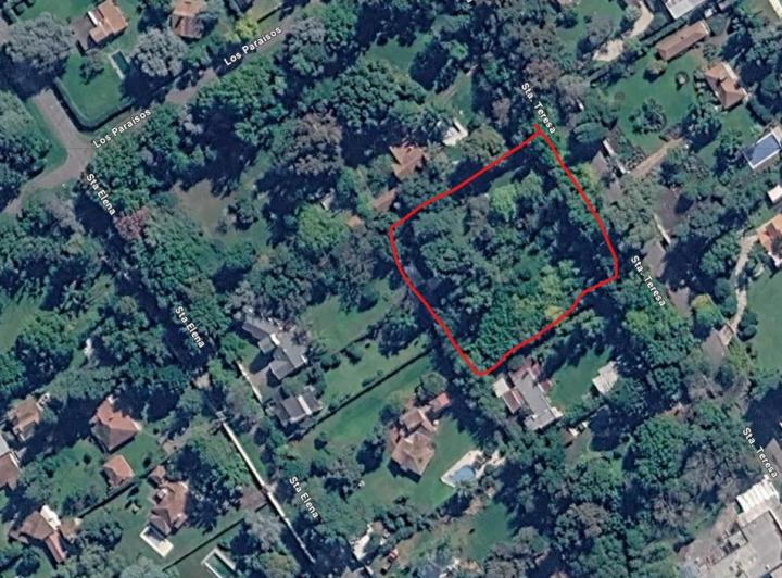 Terreno · 2047m²