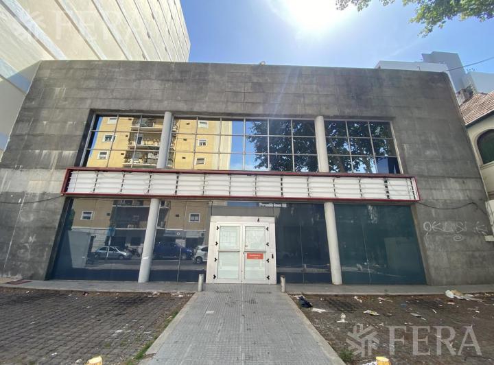 Local comercial · 1024m²