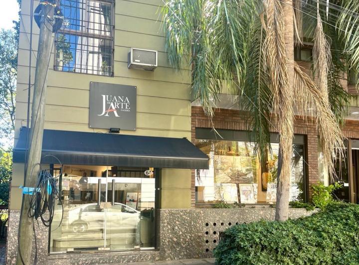 Local comercial · 220m² · 3 Cocheras