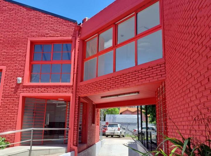 Local comercial · 250m² · 14 Cocheras
