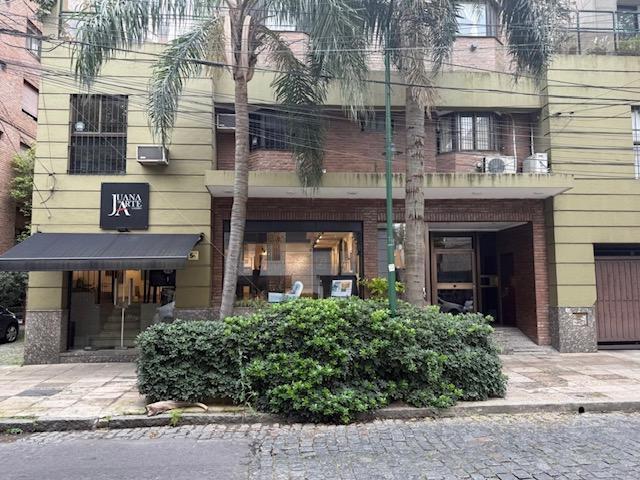 Local comercial · 182m² · 1 Ambiente · 3 Cocheras