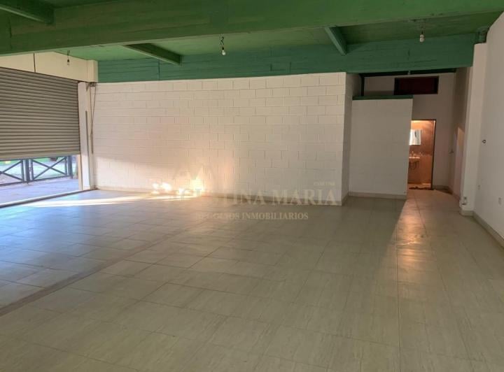 Local comercial · 397m²
