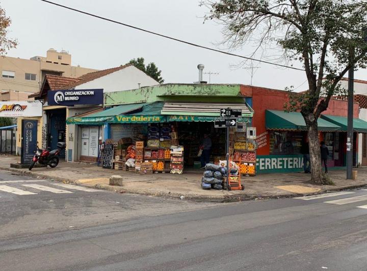 Local comercial · 229m²