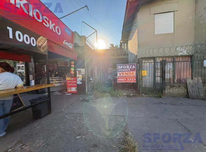 Local comercial · 175m² · 4 Ambientes · 1 Cochera
