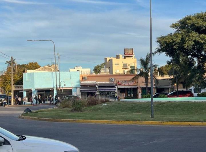 Local comercial · 700m² · 10 Ambientes · 10 Cocheras
