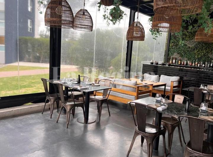 Local comercial · 121m² · 1 Cochera