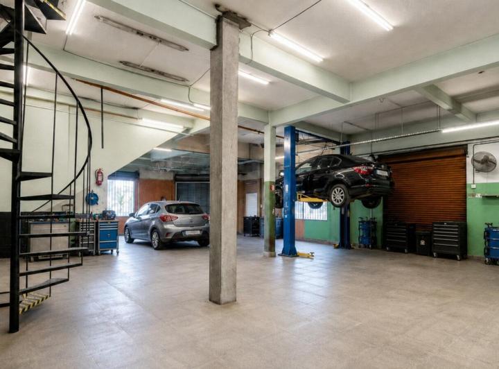 Local comercial · 367m² · 3 Cocheras