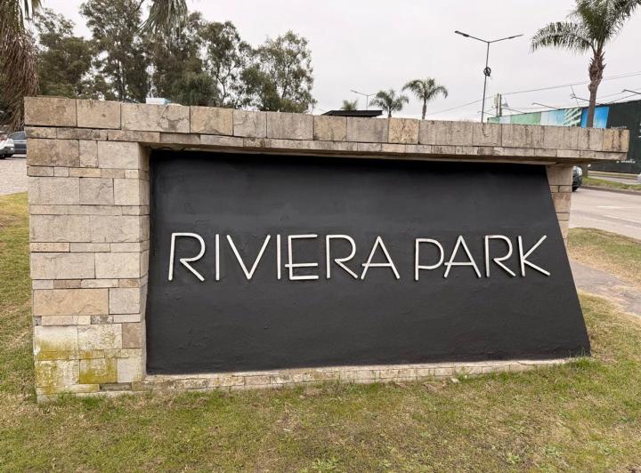 Local comercial · 77m²