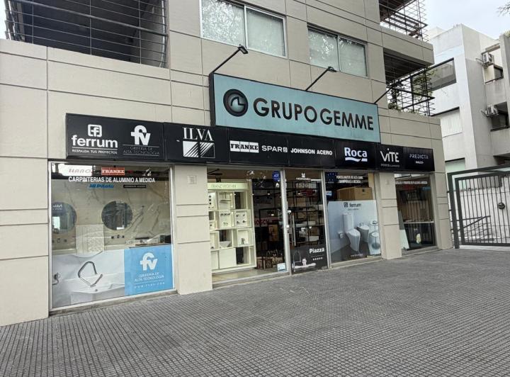 Local comercial · 157m² · 2 Cocheras