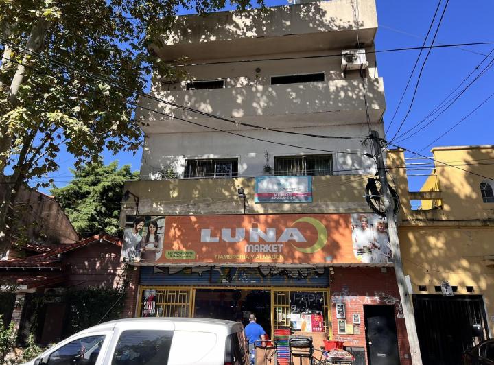 Local comercial · 708m²