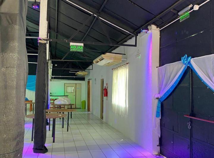 Local comercial · 251m²