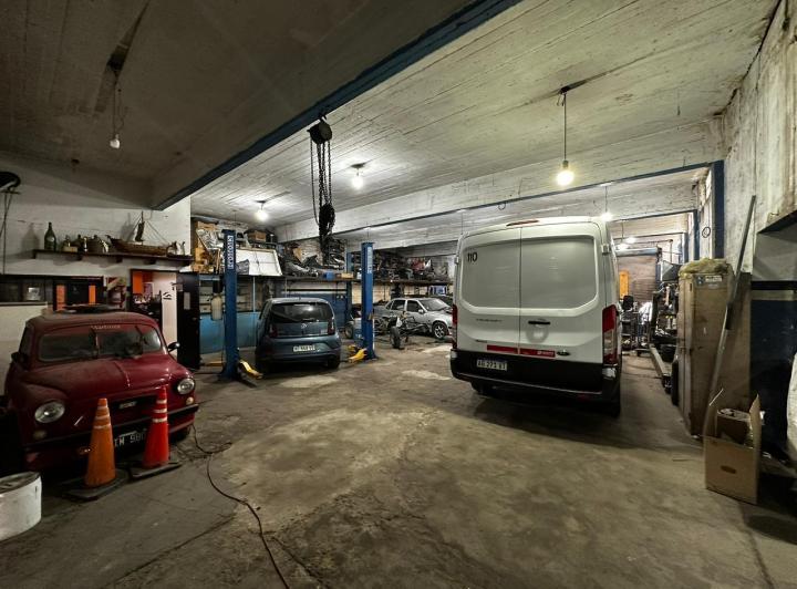 Local comercial · 230m²
