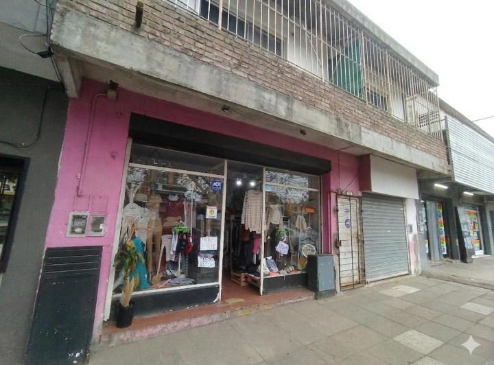 Local comercial · 250m² · 8 Ambientes