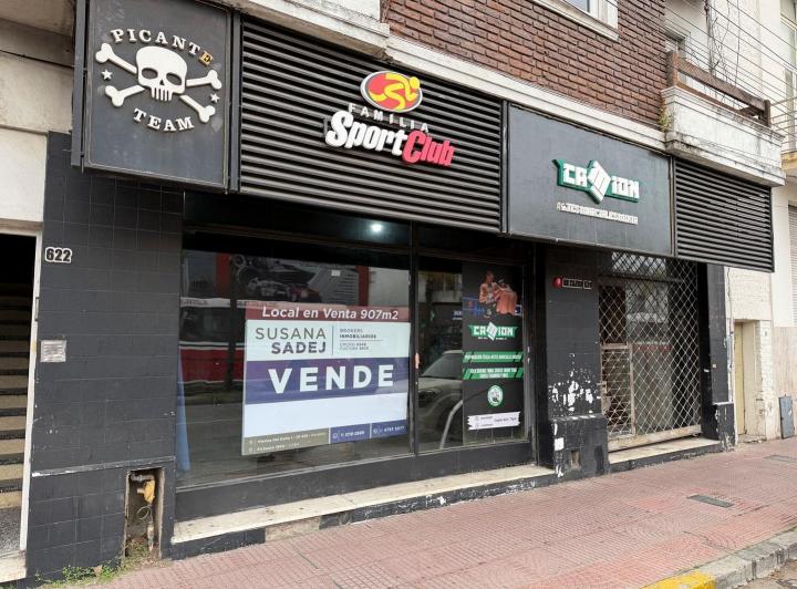 Local comercial · 907m²
