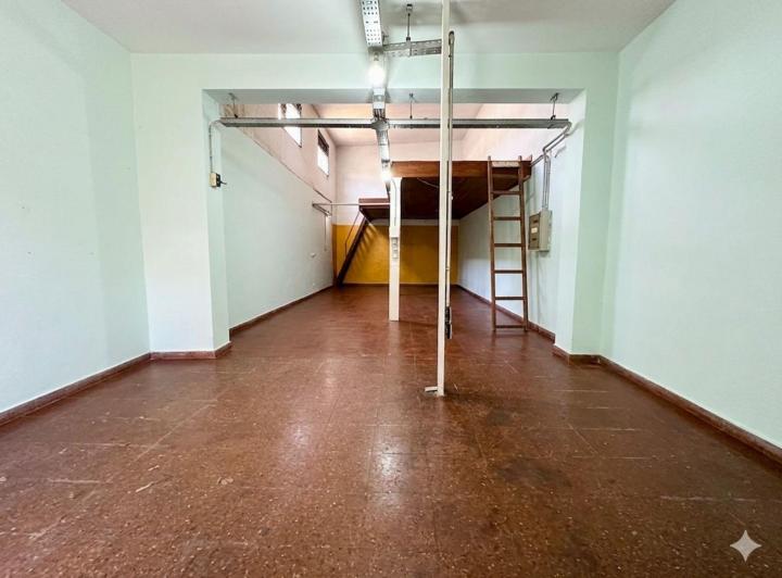 Local comercial · 110m²