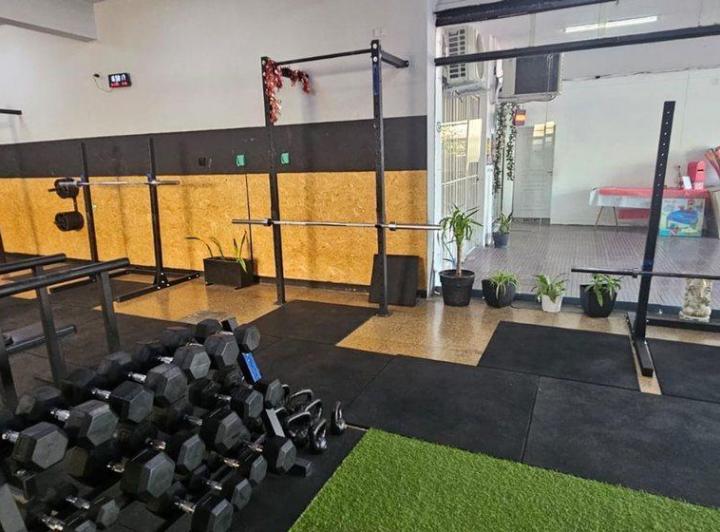 Local comercial · 179m²