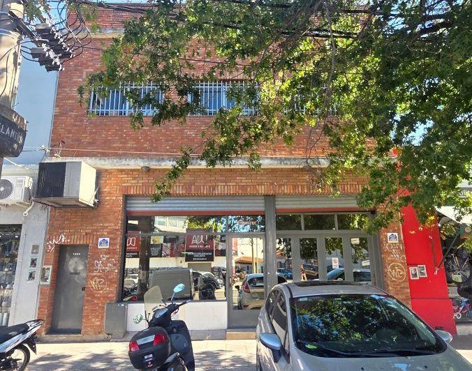 Local comercial · 374m²