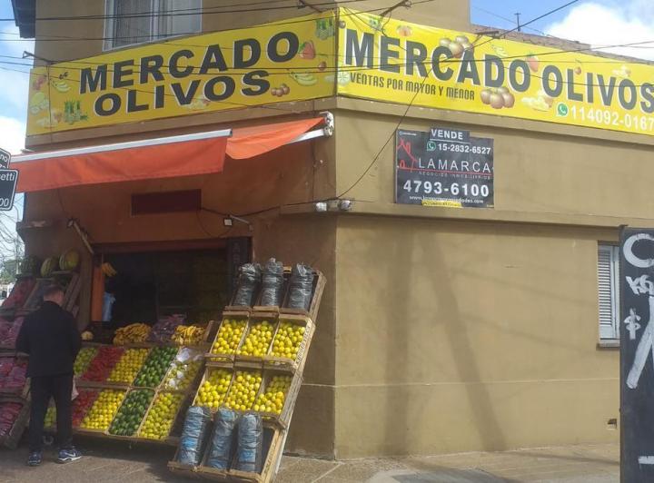Local comercial · 180m²
