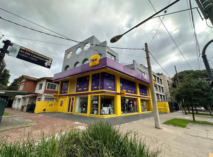 Local comercial · 633m² · 8 Ambientes