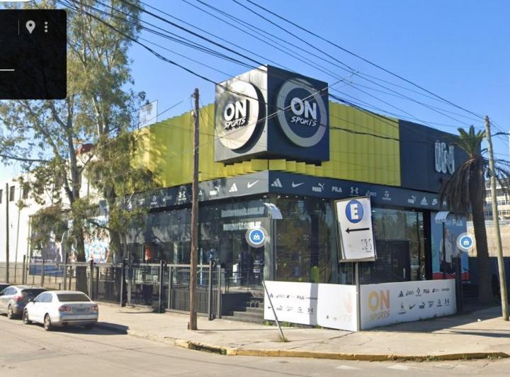Local comercial · 1760m²