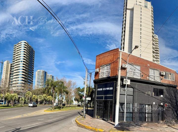 Local comercial · 190m² · 1 Cochera