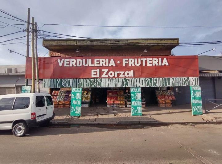 Local comercial · 211m² · 2 Cocheras