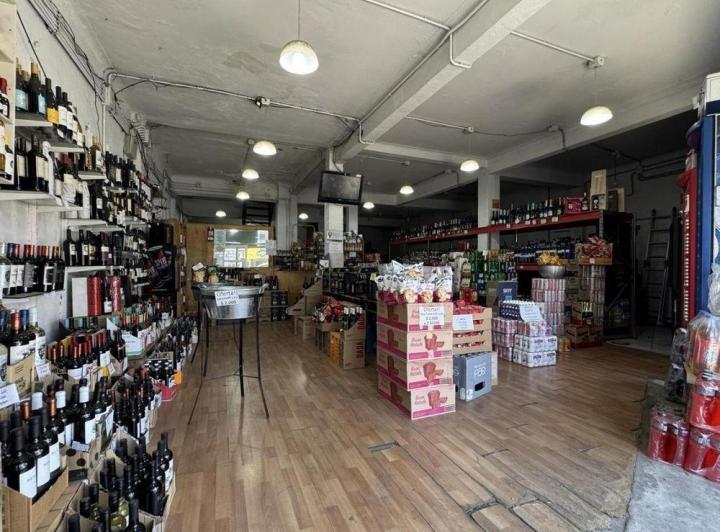 Local comercial · 435m² · 7 Ambientes