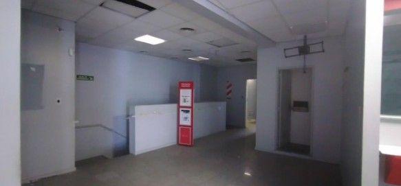 Local comercial · 568m²