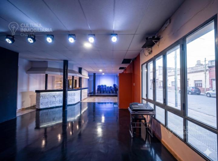 Local comercial · 325m² · 4 Ambientes