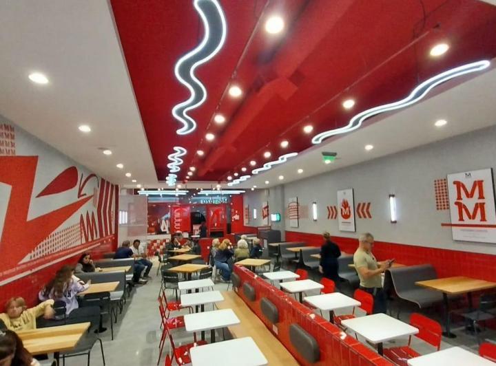 Local comercial · 425m²
