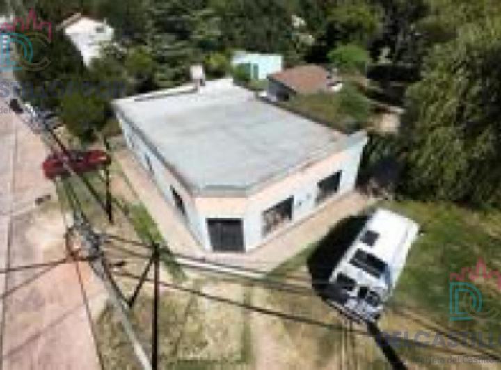 Local comercial · 193m² · 5 Ambientes · 2 Cocheras