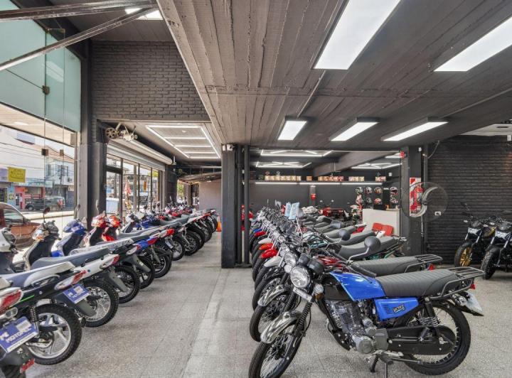 Local comercial · 1243m²