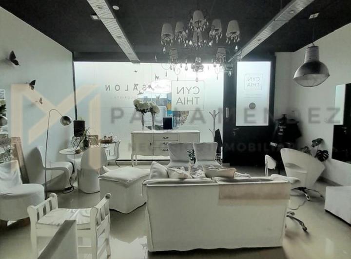 Local comercial · 107m²