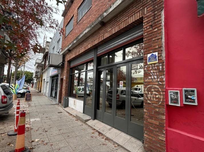 Local comercial · 600m²