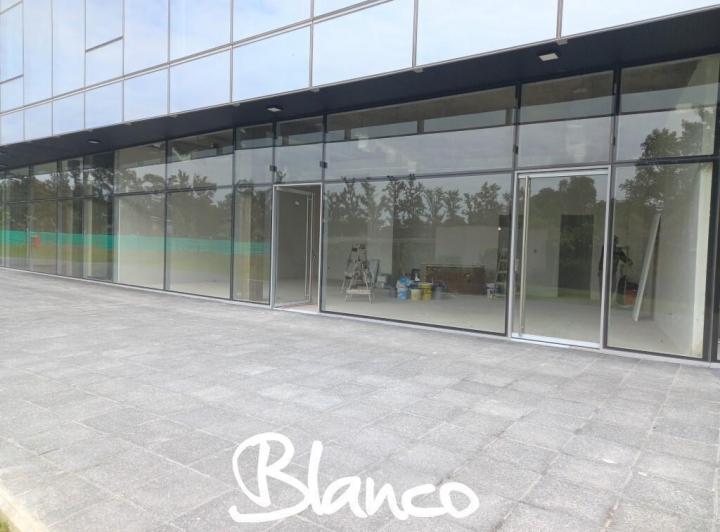 Local comercial · 94m² · 1 Cochera